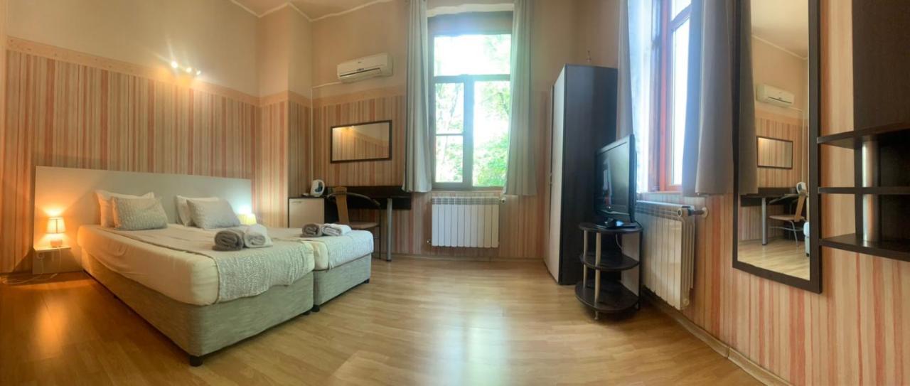 Roger'S Hotel Ruse Zewnętrze zdjęcie