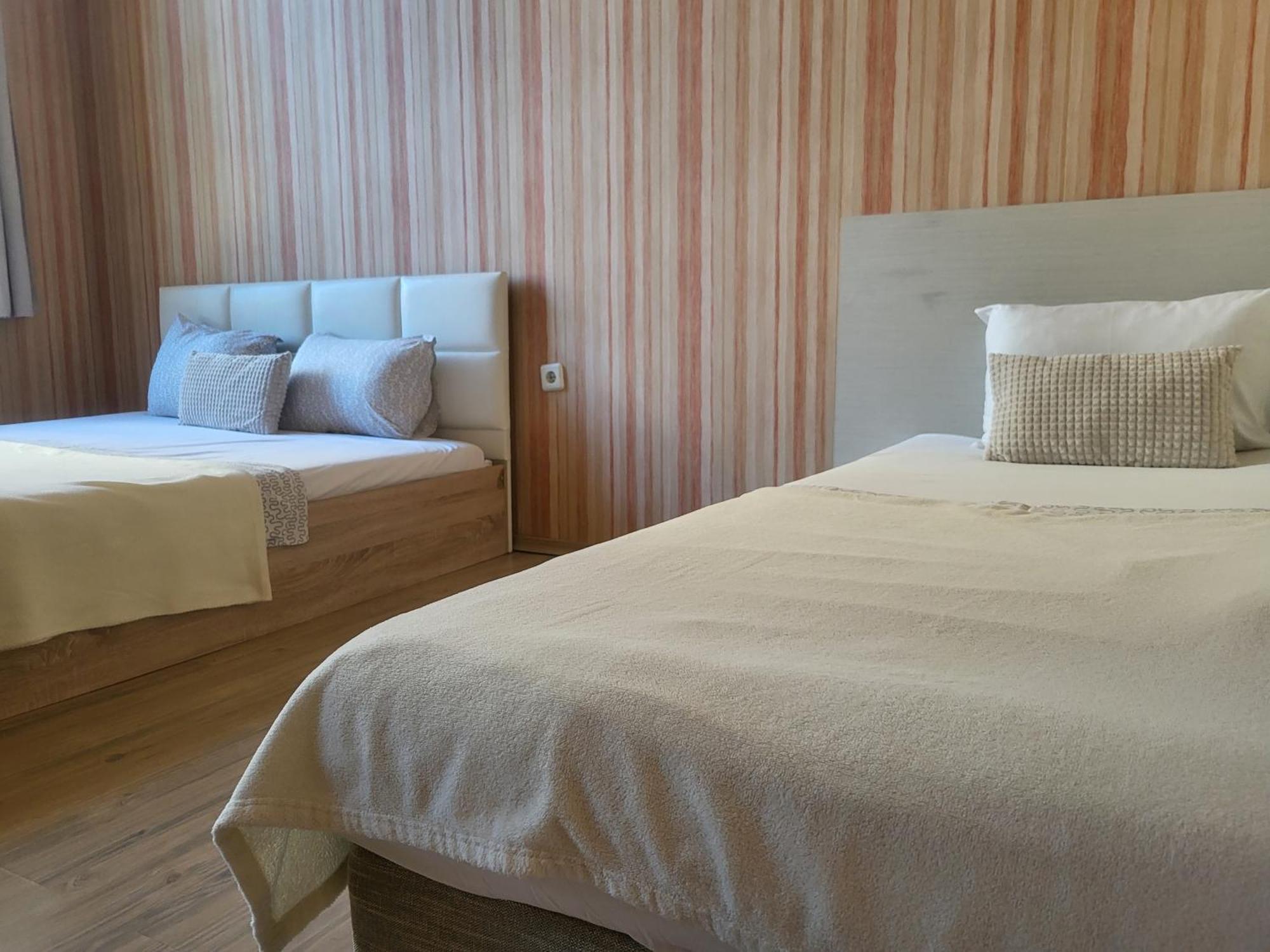 Roger'S Hotel Ruse Zewnętrze zdjęcie